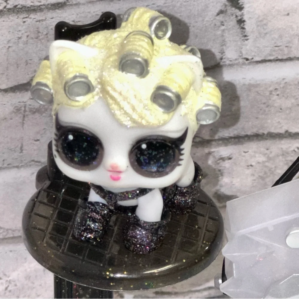 L.O.L. Surprise! LOL Surprise OMG ROCK FAME QUEEN Doll GOO GOO MEW MEW MEOW Pet